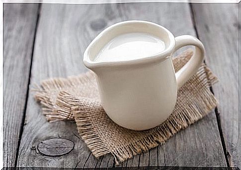 Hot-milk-is-one-of-the-most-effective-remedies-to-sleep-well.