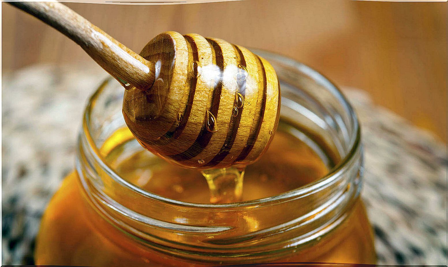 everything-you-need-know-about-honey