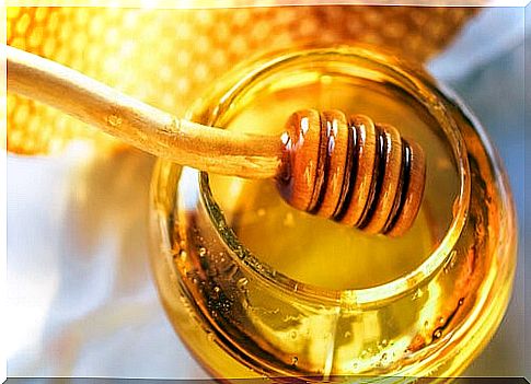 Honey to strengthen the immune system