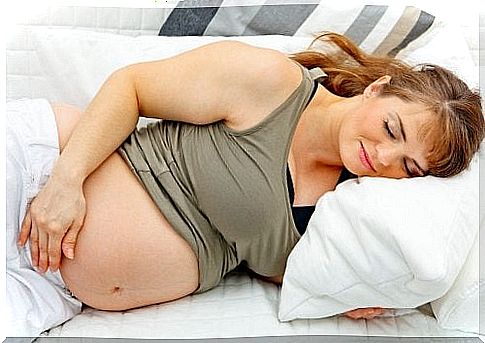 Sleeping on your side in the last trimester of pregnancy may reduce the risk of stillbirth